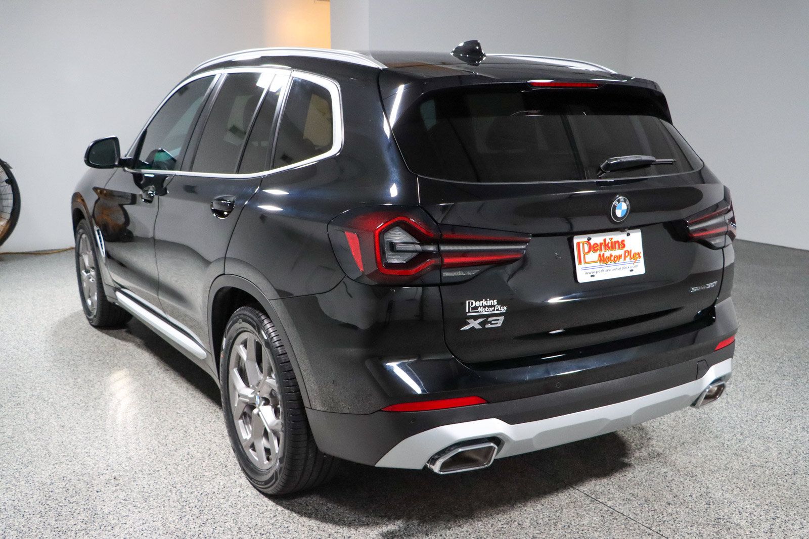 Used 2024 BMW X3 sDrive30i w/ Convenience Package w/ZPA RWD image 9
