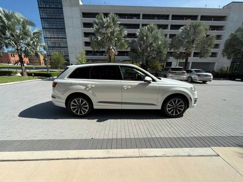 Used 2017 Audi Q7 3.0T Premium Plus w/ Premium Plus Package AWD/4WD image 4