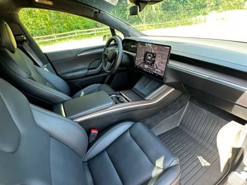 Used 2024 Tesla Model X AWD/4WD image 25