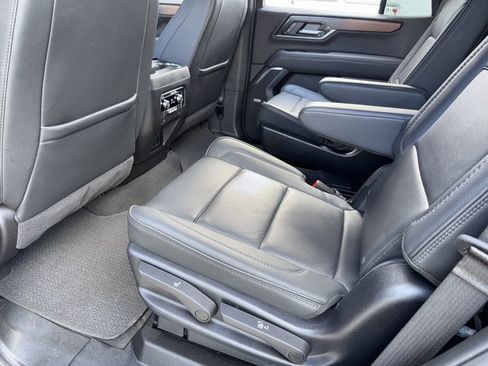 Used 2025 GMC Yukon Denali image 24