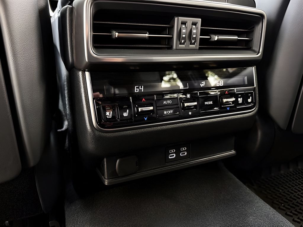 Used 2025 Lexus LX 600 F Sport w/ Accessory Package (2T) AWD/4WD image 21