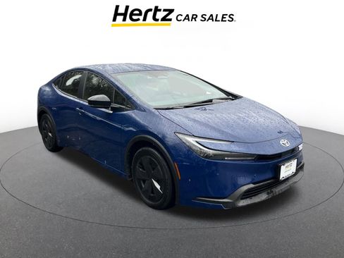 Used 2025 Toyota Prius LE image 1