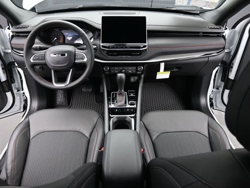 New 2026 Jeep Compass Trailhawk image 23