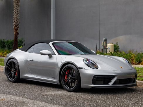 Used 2022 Porsche 911 Carrera GTS RWD image 4
