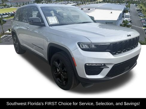 Certified 2025 Jeep Grand Cherokee Limited w/ Black Appearance Package image 2