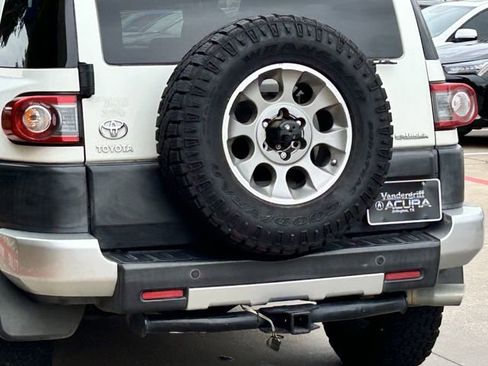 Used 2012 Toyota FJ Cruiser 4WD w/ Upgrade Pkg image 6