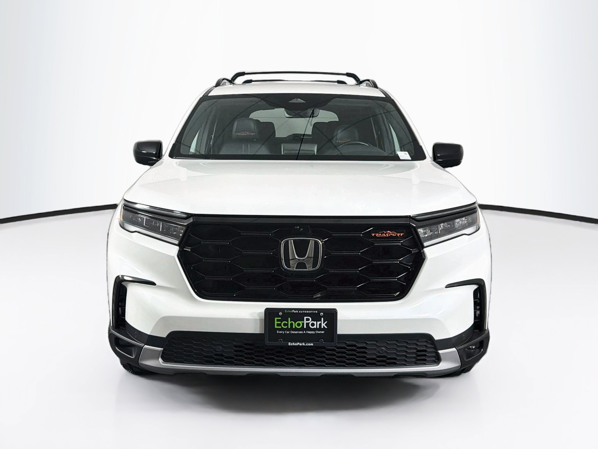 Used 2024 Honda Pilot TrailSport image 2