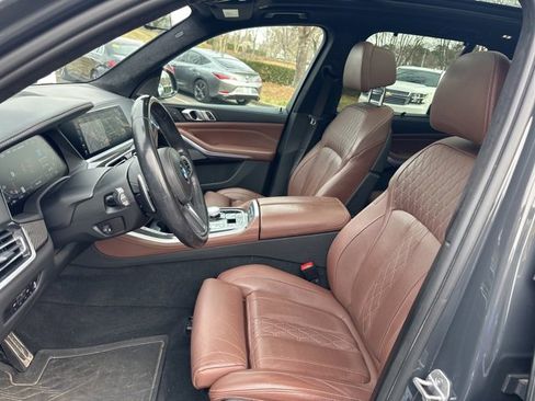 Used 2022 BMW X5 M50i w/ Executive Package image 13