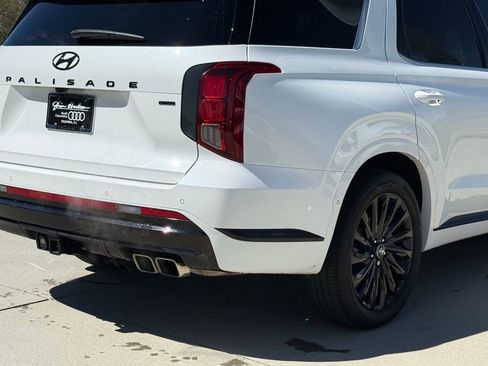 Used 2024 Hyundai Palisade Calligraphy image 15