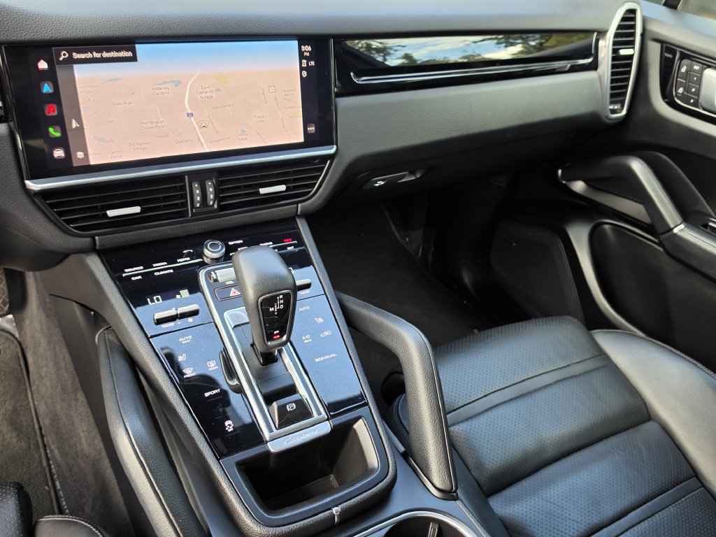 Certified 2022 Porsche Cayenne Platinum Edition AWD/4WD image 29
