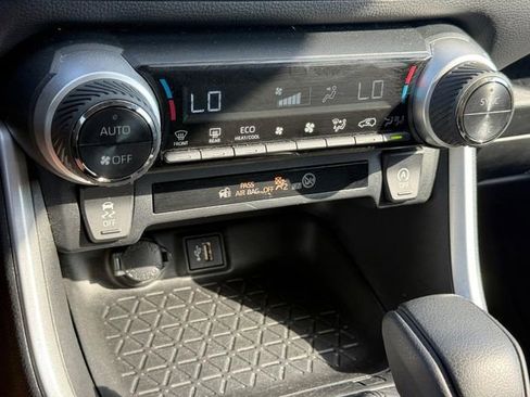 Used 2023 Toyota RAV4 XLE image 22
