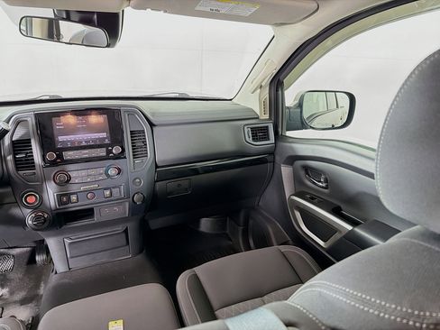 Used 2022 Nissan Titan SV w/ Accessory Utility Package image 22