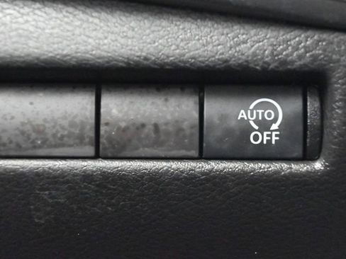 Used 2025 Nissan Kicks SV image 22