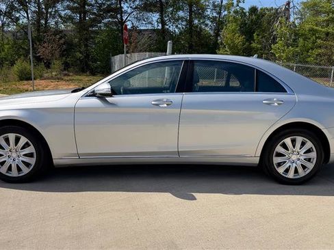 Used 2015 Mercedes-Benz S 550 4MATIC Sedan image 2