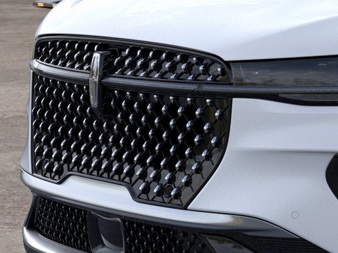 New 2026 Lincoln Nautilus Premier AWD/4WD image 17