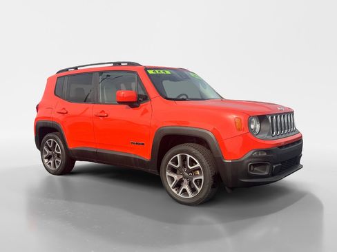 Used 2016 Jeep Renegade Latitude w/ Advanced Technology Group image 8