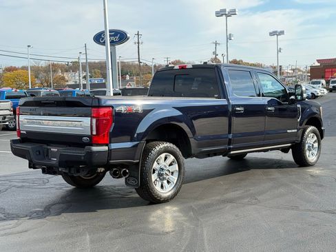 Used 2022 Ford F350 Platinum image 3