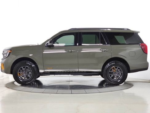 Used 2025 Ford Expedition Tremor AWD/4WD image 2