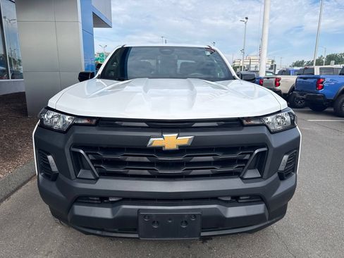 Used 2023 Chevrolet Colorado W/T w/ WT Convenience Package II AWD/4WD image 3