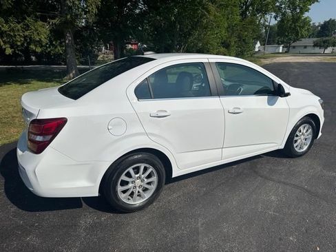 Used 2018 Chevrolet Sonic LT w/ Convenience Package FWD image 5