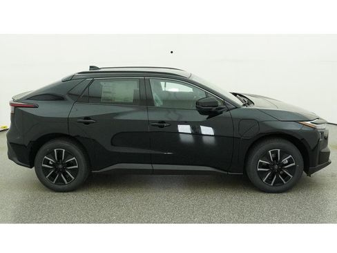 New 2026 Toyota bZ FWD image 11