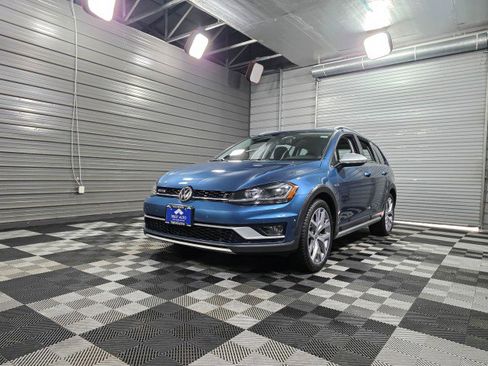 Used 2019 Volkswagen Golf Alltrack SEL image 45