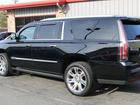 Used 2015 Cadillac Escalade ESV Premium image 6