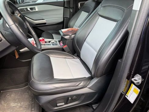 Certified 2023 Ford Explorer XLT w/ Equipment Group 202A image 5