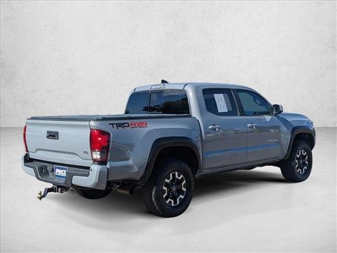 Used 2019 Toyota Tacoma TRD Off-Road image 5