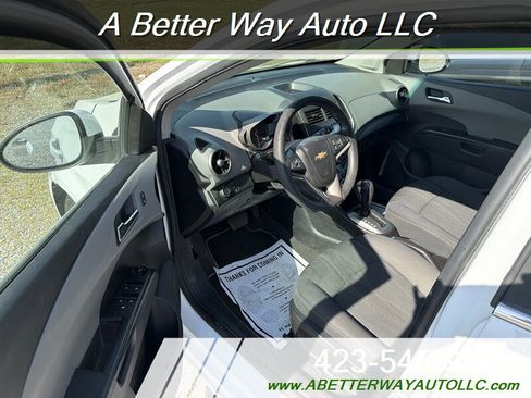 Used 2014 Chevrolet Sonic LT FWD image 4