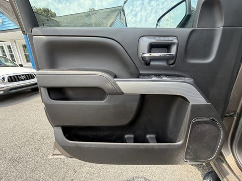 Used 2015 Chevrolet Silverado 2500 LTZ w/ Z71 Package, Off-Road AWD/4WD image 13