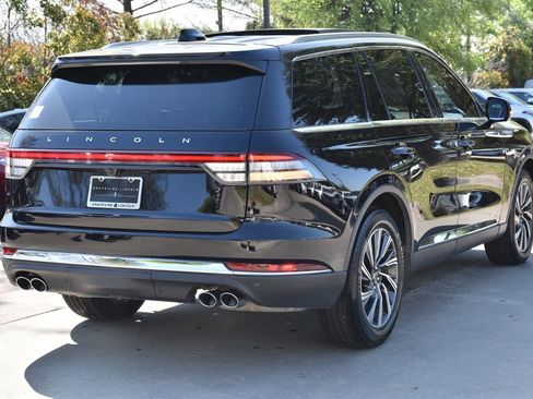 Used 2025 Lincoln Aviator 2WD w/ Equipment Group 101A image 8