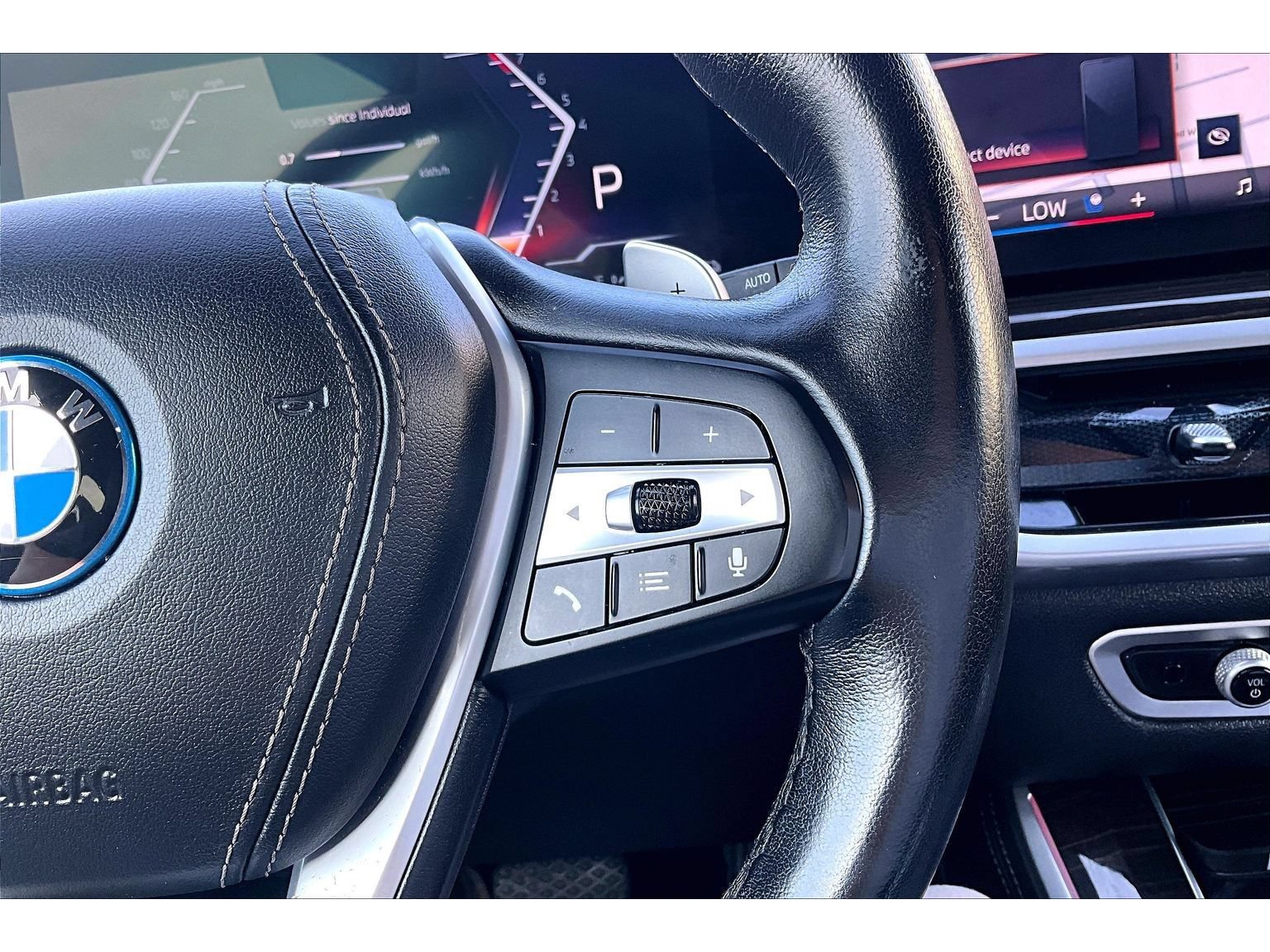 Used 2025 BMW X5 xDrive50e AWD/4WD image 12