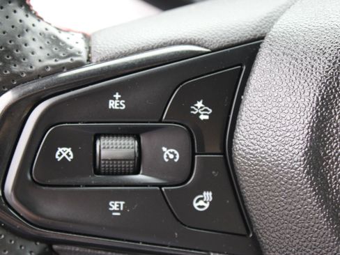Used 2024 Chevrolet Trax RS w/ Driver Confidence Package FWD image 19