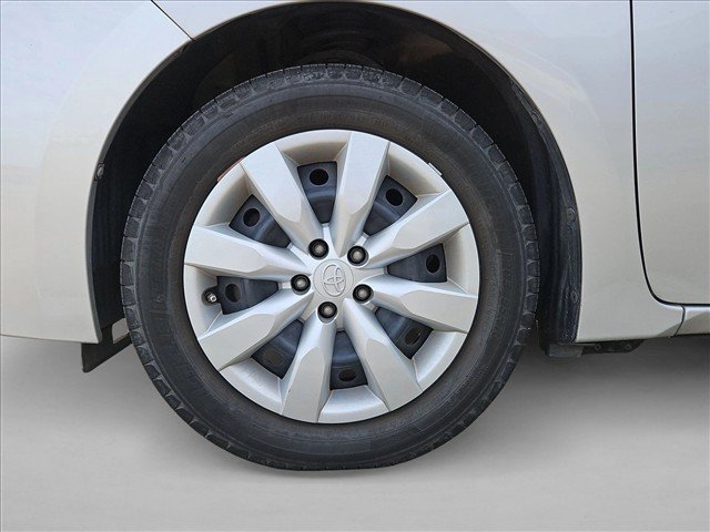 Used 2016 Toyota Corolla LE FWD image 22