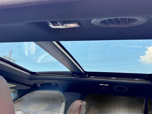 Used 2022 Ford Explorer Platinum w/ Equipment Group 601A image 22