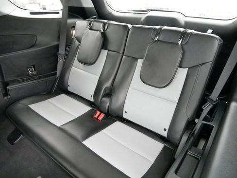 Certified 2023 Ford Explorer XLT w/ Equipment Group 202A image 15