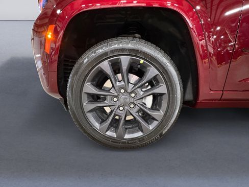 New 2026 Jeep Grand Cherokee L Limited AWD/4WD image 14