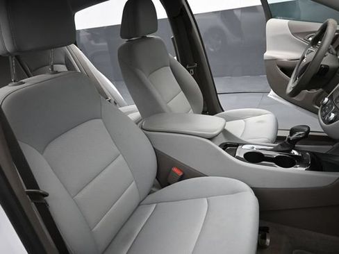 Used 2021 Chevrolet Malibu LS FWD image 26