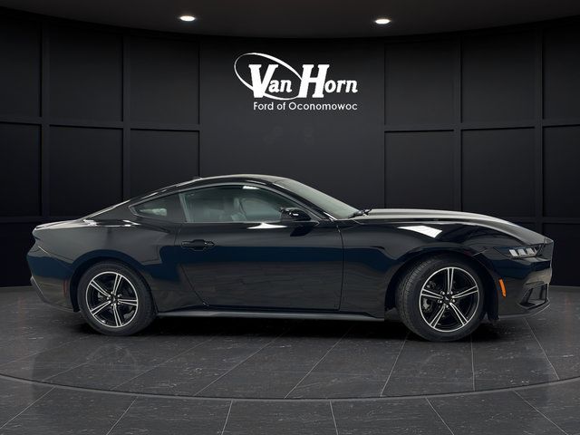 Used 2025 Ford Mustang Premium RWD image 8