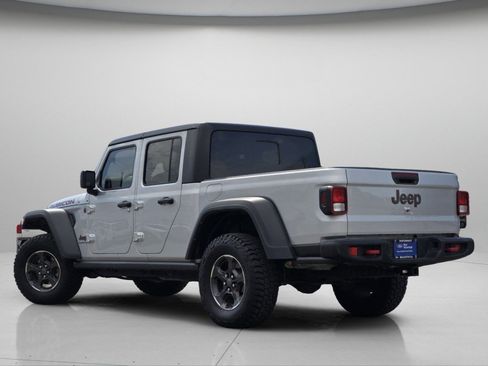 Used 2022 Jeep Gladiator Rubicon w/ Trailer Tow Package AWD/4WD image 16