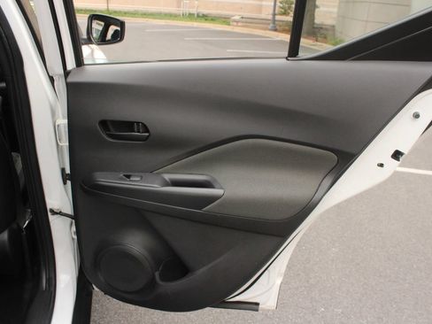 Used 2020 Nissan Kicks S FWD image 24