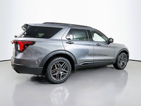New 2026 Ford Explorer ST-Line w/ ST-Line Street Pack image 6