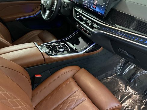 Used 2024 BMW X7 xDrive40i w/ Executive Package image 33