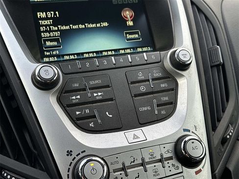 Used 2016 Chevrolet Equinox LT image 28