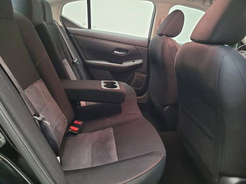 Used 2022 Nissan Sentra SR w/ Lighting Package FWD image 19