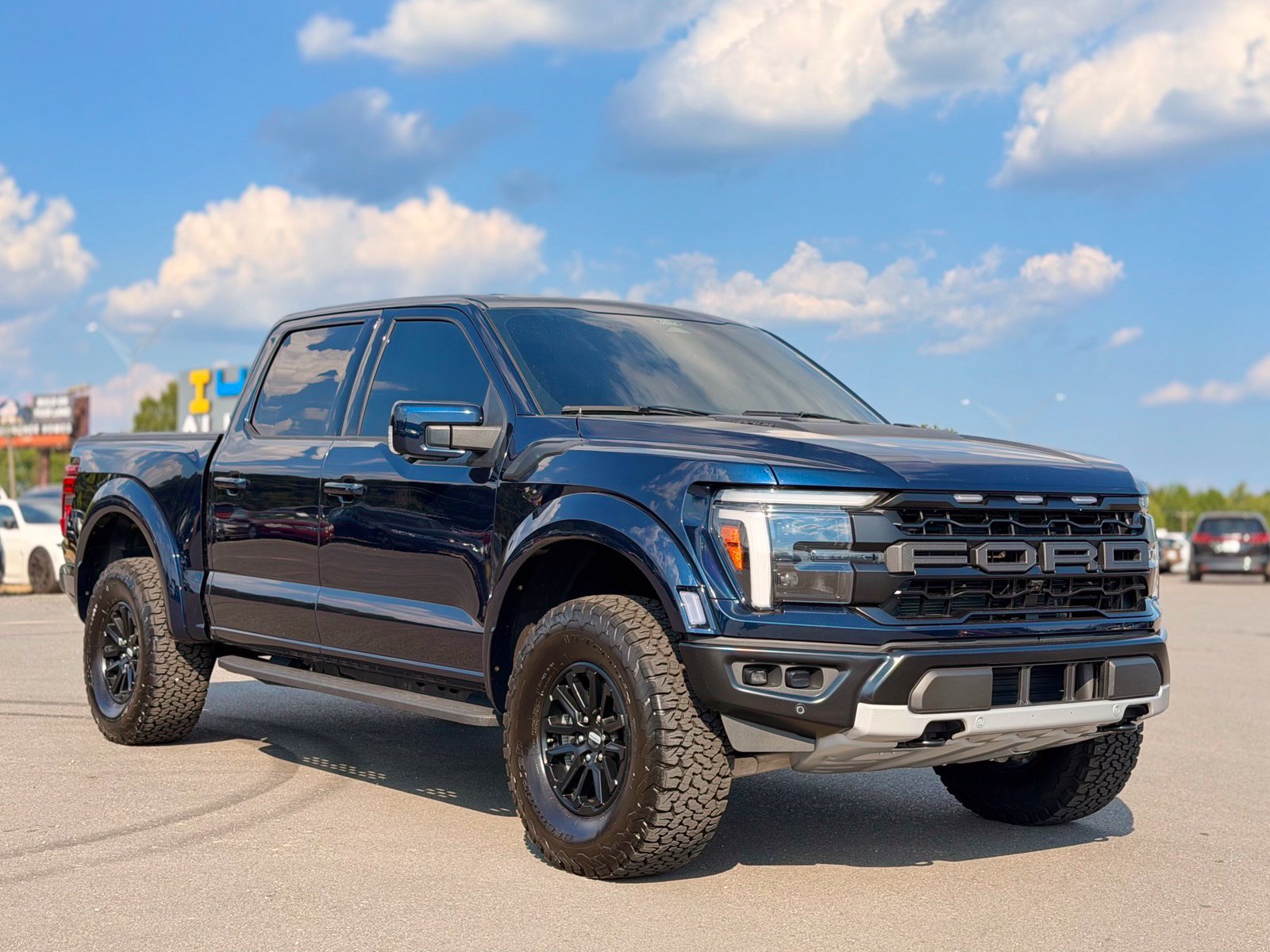 Used 2025 Ford F150 Raptor AWD/4WD image 11
