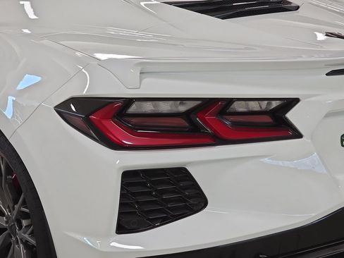 Used 2023 Chevrolet Corvette Stingray Premium Conv w/ Battery Protection Package RWD image 32