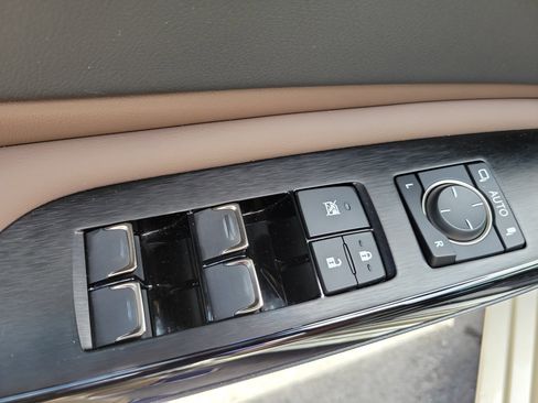 Certified 2023 Lexus ES 350 w/ Premium Package image 15