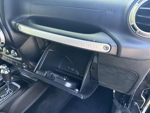 Used 2012 Jeep Wrangler Unlimited Sahara AWD/4WD image 24